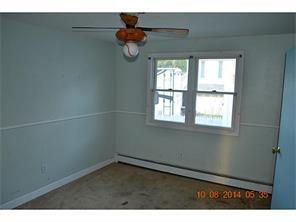 186 Norman St, Woonsocket, RI 02895 photo 4