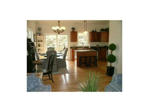 8 Tailwinds Ln, Westerly, RI 02891 photo 2