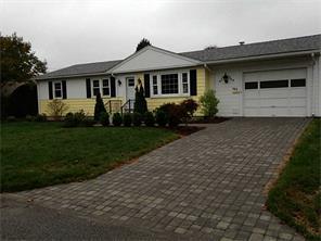 102 Grassmere St, Warwick, RI 02889 photo 1