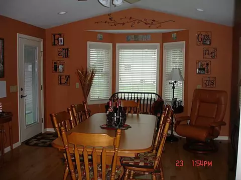 28 Surrey Ln, Woonsocket, RI 02895 photo 15