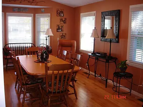 28 Surrey Ln, Woonsocket, RI 02895 photo 14