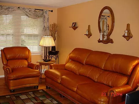 28 Surrey Ln, Woonsocket, RI 02895 photo 10