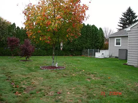 28 Surrey Ln, Woonsocket, RI 02895 photo 21