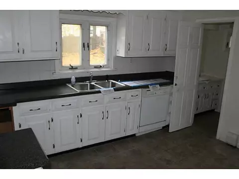 119 Fifth Ave, Woonsocket, RI 02895 photo 7