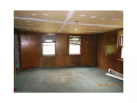 37 Batterson Ave, Westerly, RI 02891 photo 11