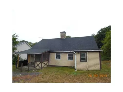 37 Batterson Ave, Westerly, RI 02891 photo 4