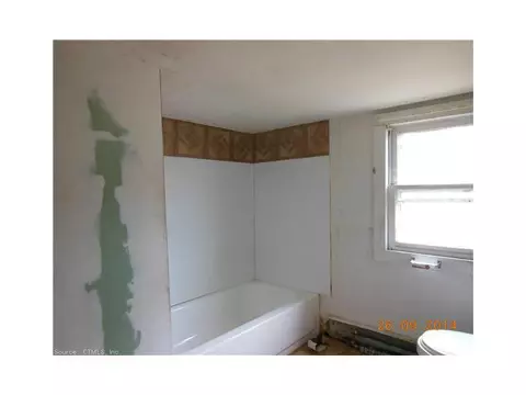 37 Batterson Ave, Westerly, RI 02891 photo 10