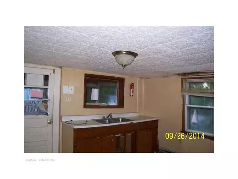 37 Batterson Ave, Westerly, RI 02891 photo 1