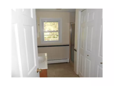 281 Boulder View Dr, Warwick, RI 02886 photo 8