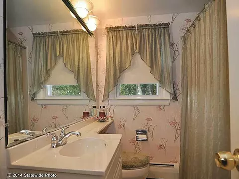 157 Pilgrim Ave, Coventry, RI 02816 photo 22