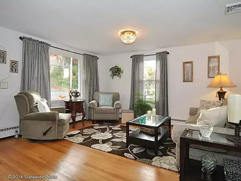 157 Pilgrim Ave, Coventry, RI 02816 photo 5