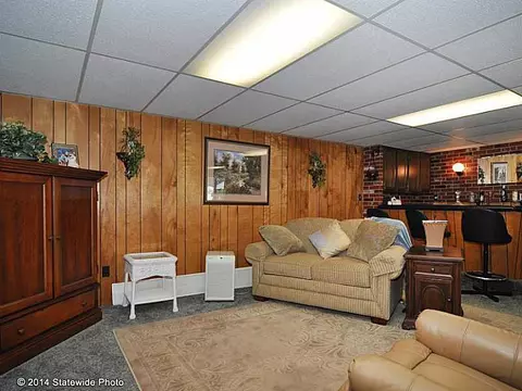 157 Pilgrim Ave, Coventry, RI 02816 photo 17