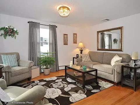 157 Pilgrim Ave, Coventry, RI 02816 photo 4