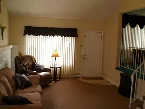 19 Eagle Rd, Cranston, RI 02920 photo 7
