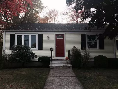 29 Colgate St, Warwick, RI 02888 photo 4