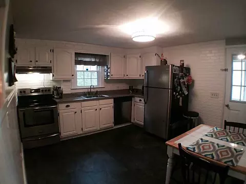 29 Colgate St, Warwick, RI 02888 photo 9