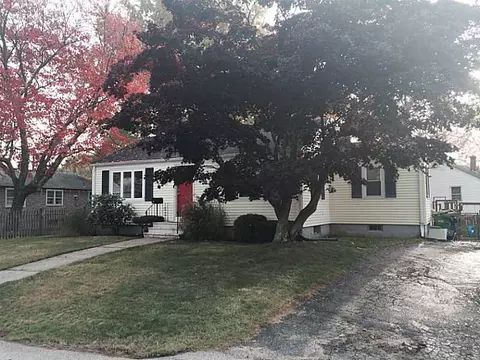 29 Colgate St, Warwick, RI 02888 photo 3