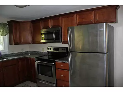32 Haverford Rd, Warwick, RI 02886 photo 4