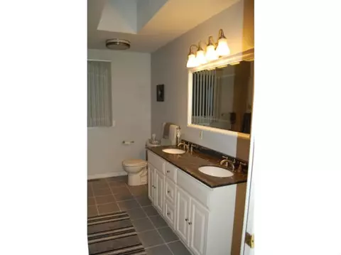 55 Stephanie Ct, Warwick, RI 02889 photo 12