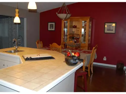 55 Stephanie Ct, Warwick, RI 02889 photo 4