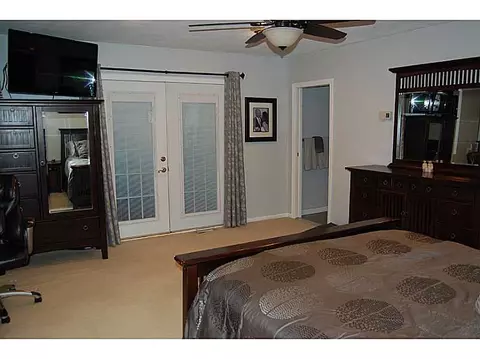 55 Stephanie Ct, Warwick, RI 02889 photo 8