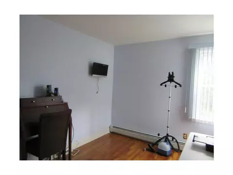 21 Coldbrook Rd, Warwick, RI 02888 photo 6