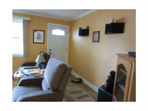 21 Coldbrook Rd, Warwick, RI 02888 photo 4