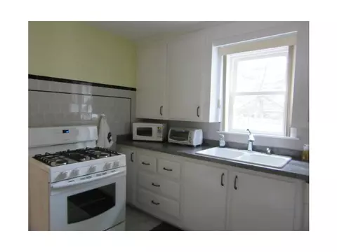 21 Coldbrook Rd, Warwick, RI 02888 photo 7