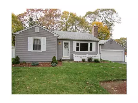 21 Coldbrook Rd, Warwick, RI 02888 photo 2