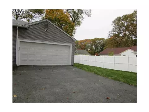 21 Coldbrook Rd, Warwick, RI 02888 photo 15