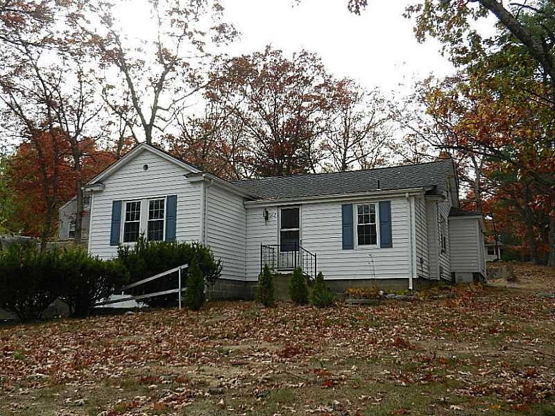 207 Arnold Rd, Coventry, RI 02816 photo 1