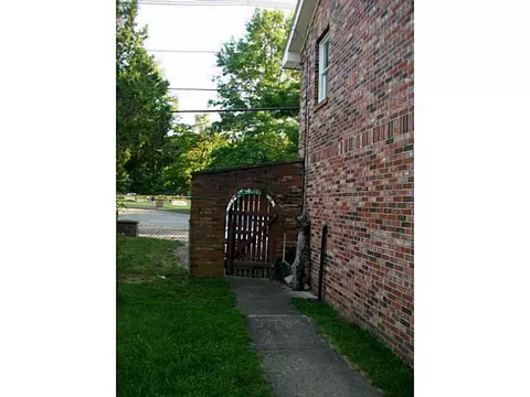 123 Killingly St, Providence, RI 02909 photo 2