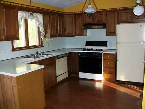 123 Killingly St, Providence, RI 02909 photo 3