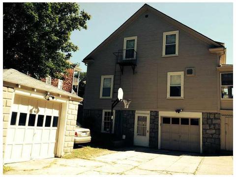 20 Cold Spring Pl, Woonsocket, RI 02895 photo 2