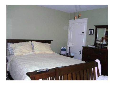 20 Cold Spring Pl, Woonsocket, RI 02895 photo 9