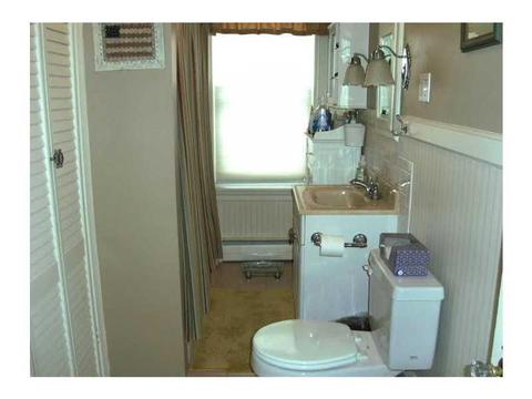 20 Cold Spring Pl, Woonsocket, RI 02895 photo 10
