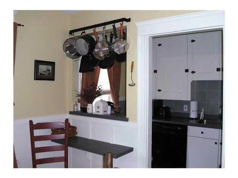20 Cold Spring Pl, Woonsocket, RI 02895 photo 8