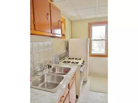 420 Elm St, Woonsocket, RI 02895 photo 6