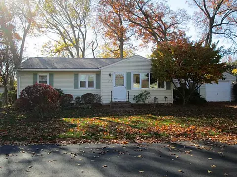 194 Tanner Ave, Warwick, RI 02886 photo 2