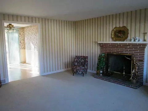 194 Tanner Ave, Warwick, RI 02886 photo 4