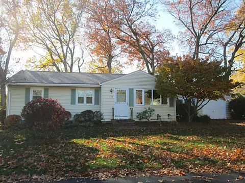 194 Tanner Ave, Warwick, RI 02886 photo 1