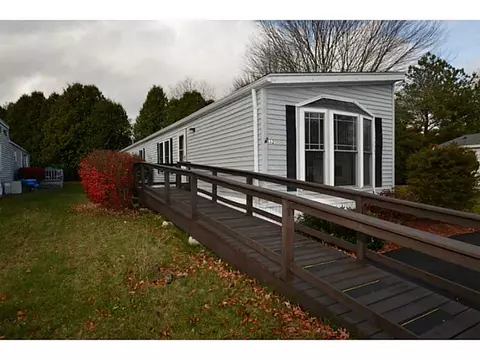 32 Lear Dr, Coventry, RI 02816 photo 1