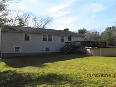 8 Cushing St, Cumberland, RI 02864 photo 1