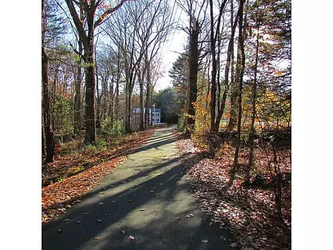 533 Douglas Hook Rd, Glocester, RI 02814 photo 2