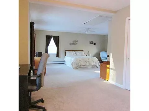 533 Douglas Hook Rd, Glocester, RI 02814 photo 9