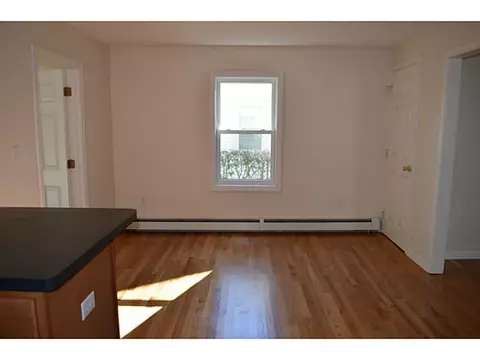 6 Barber Ave, Warwick, RI 02886 photo 4