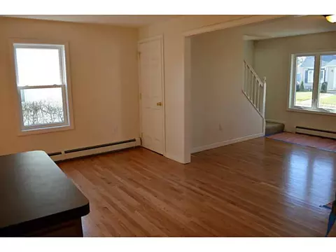 6 Barber Ave, Warwick, RI 02886 photo 3