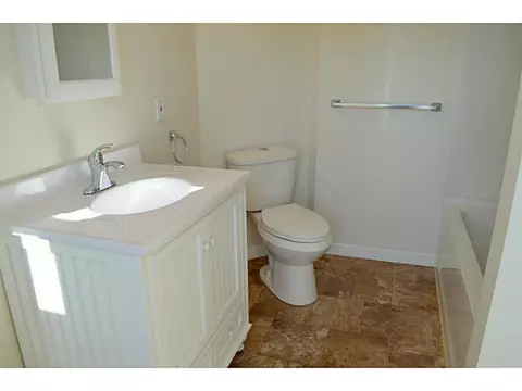 6 Barber Ave, Warwick, RI 02886 photo 10