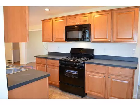 6 Barber Ave, Warwick, RI 02886 photo 6