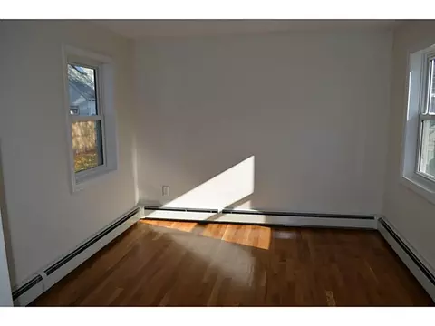 6 Barber Ave, Warwick, RI 02886 photo 9